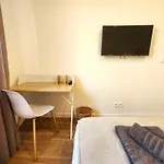 Apartment Standing En Hypercentre - L'alienor De Libourne