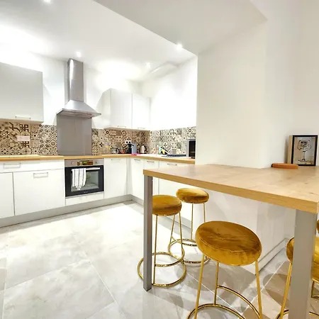 Apartment Standing En Hypercentre - L'alienor De